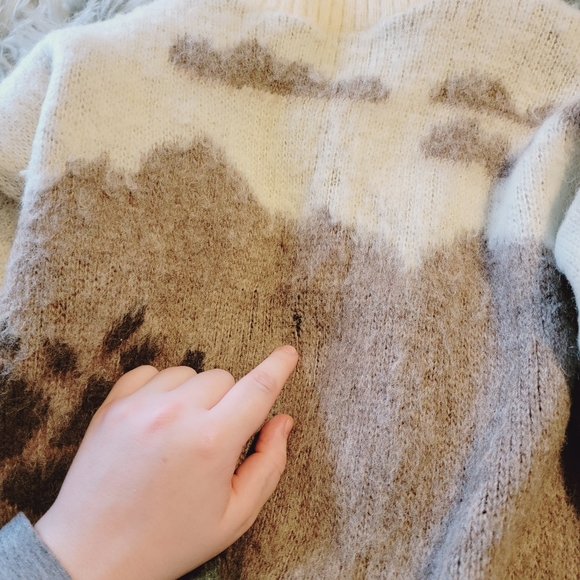 SoldVtg Icelandic Wool Sheep Scene Pure New Wool Sweater Size medium Knit Chunky - Picture 10 of 11